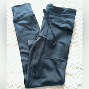 Offline by Aerie Warm Up Legging Black Regular Rise Short 27” Inseam Size Small